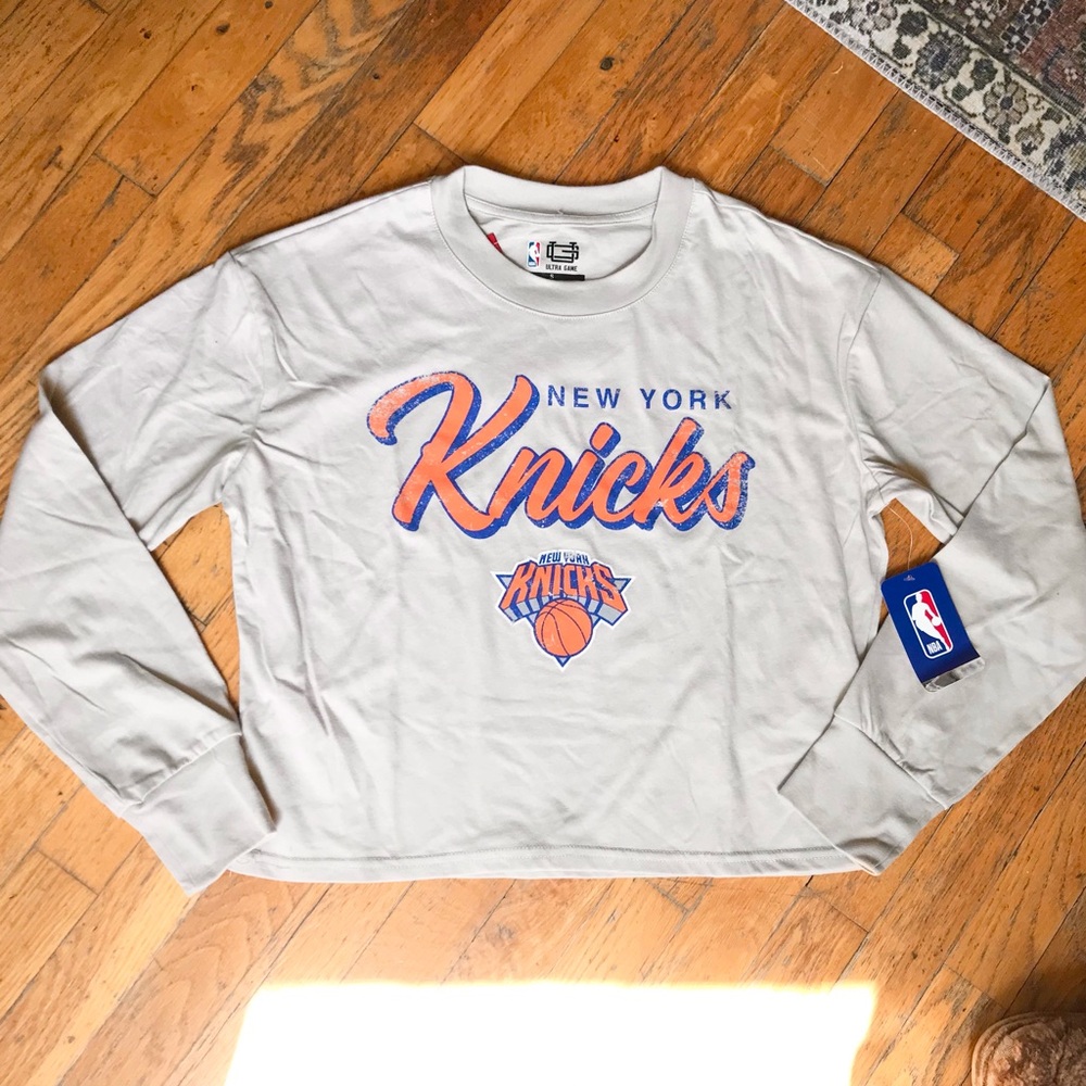 NWT New York Knicks Cropped Long Sleeve Tee Sand Cream Small